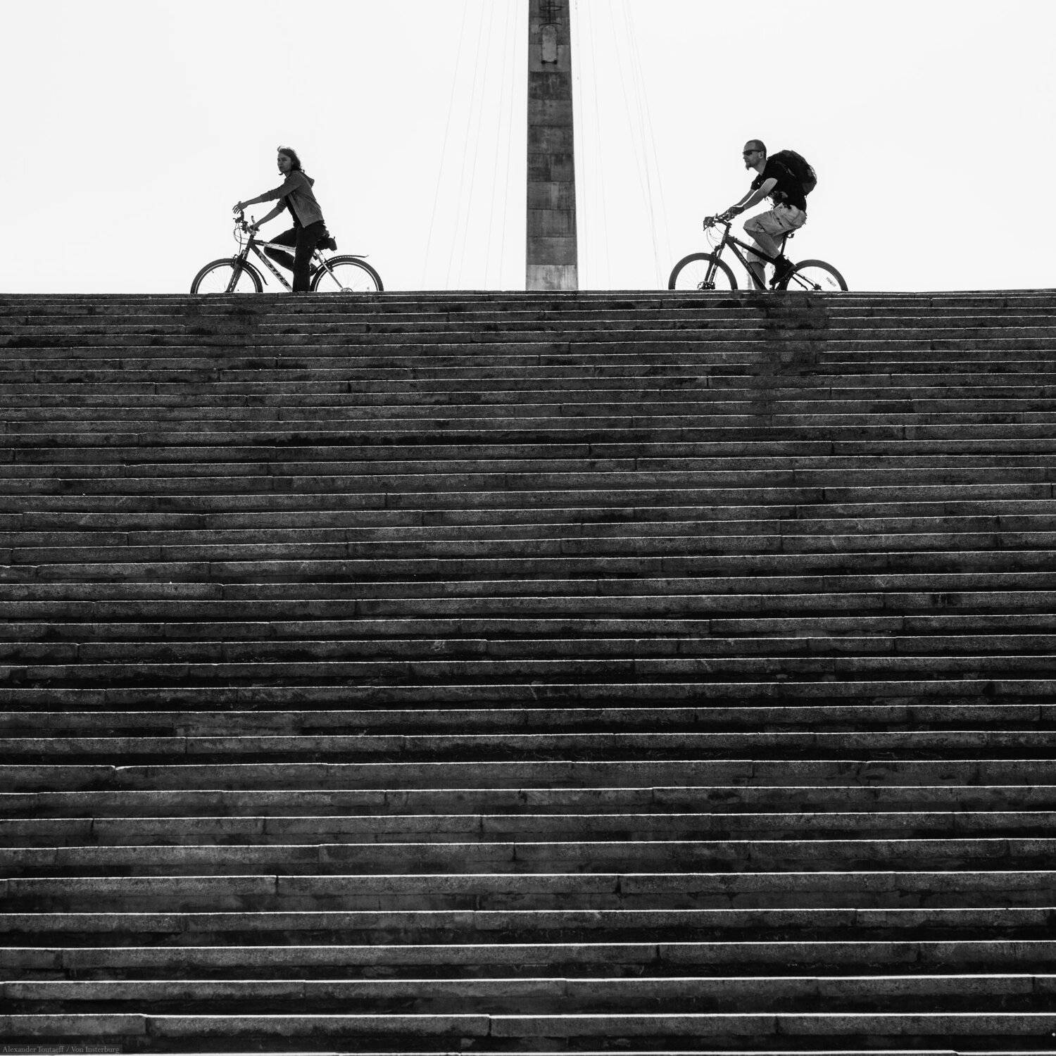 монохром, черно-белая фотография, ч/б, люди, город, улица, жанр, monochrome, black&white, street, streetphoto, people,, АлександрТутаев