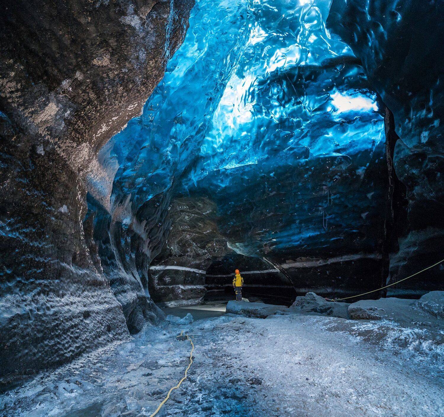 ice cave iceland, Sergey Merphy