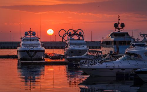 Про пристани осенних вечеров.