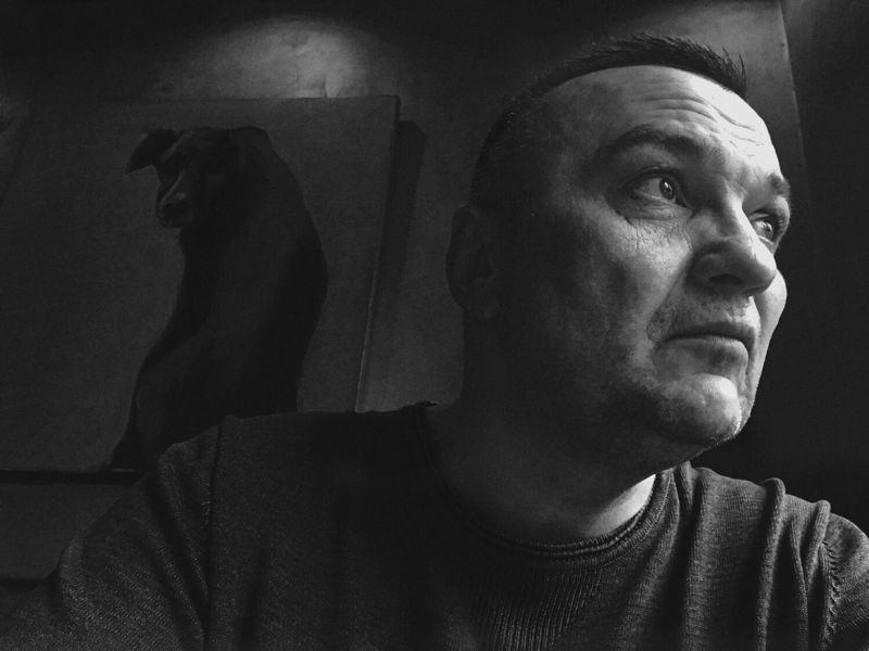 Self portrait фото превью