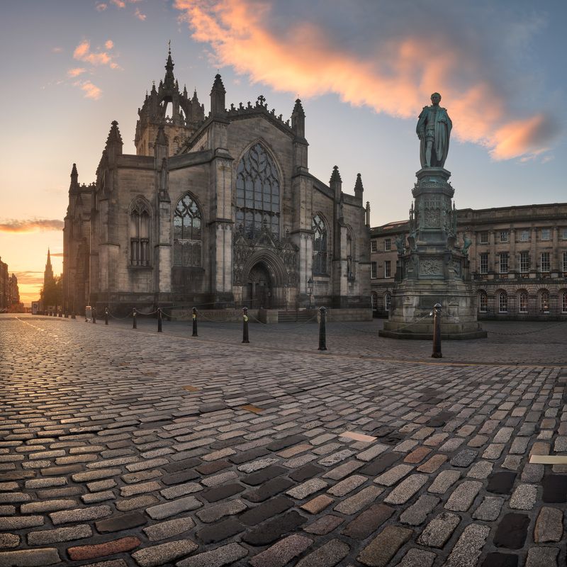architecture, britain, british, building, cathedral, christian, church, city, cityscape, crown, dawn, edinburgh, europe, european, exterior, facade, famous, giles, gothic, historic, historical, history, kingdom, landmark, mile, monument, morning, old, rel Panorama of Saint Giles Church and Walter Scott Monument фото превью