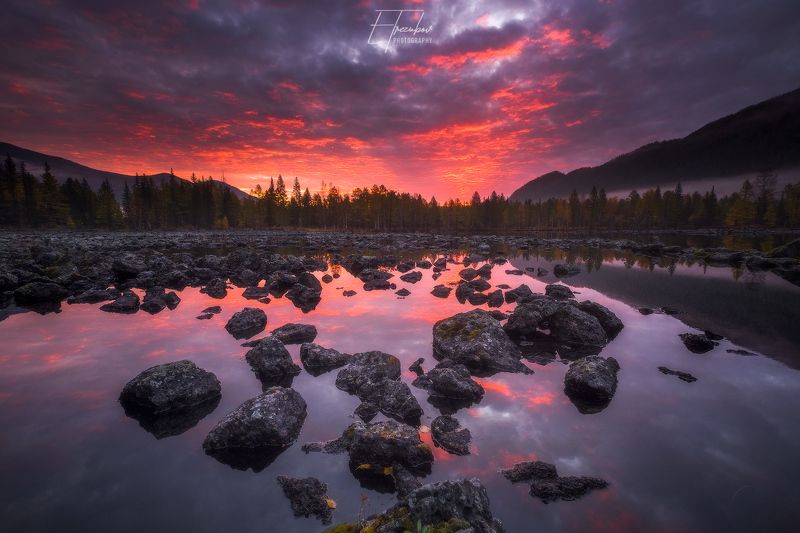 Красная угроза фото превью