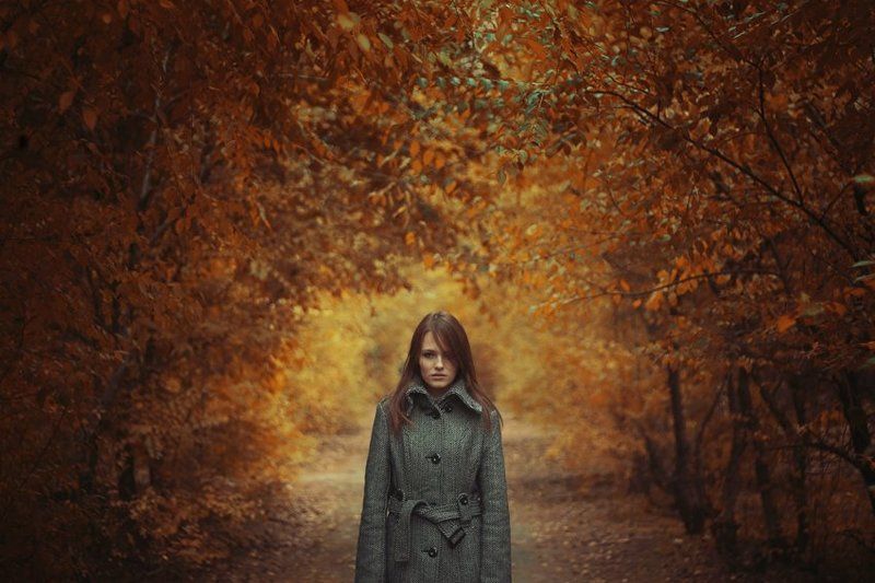 девушка, лес, осень, одиночество, мысли loneliness фото превью