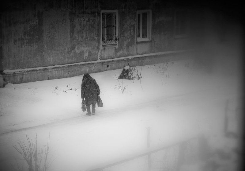 А снег стоит фото превью