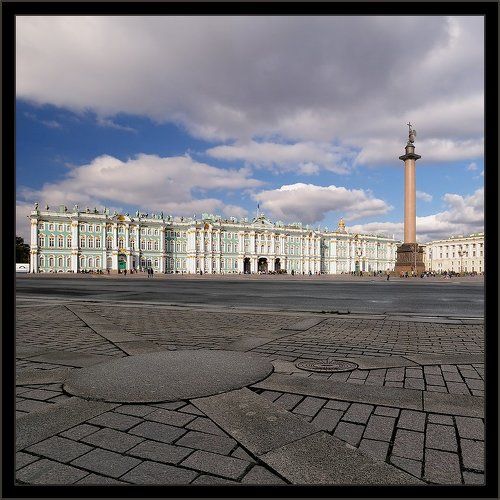 Цветная квадратная открытка с Дворцовой