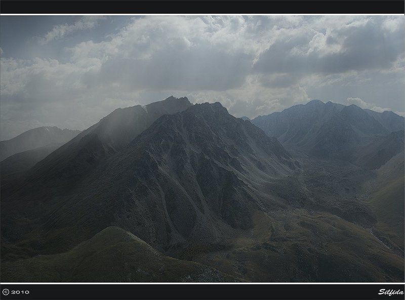 горы, озеро, станция, облака Один день в горах. фото превью