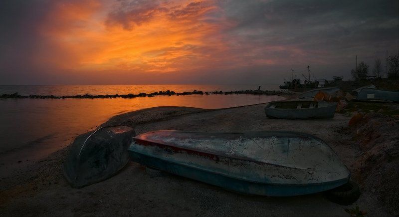Догорает свет закатный фото превью