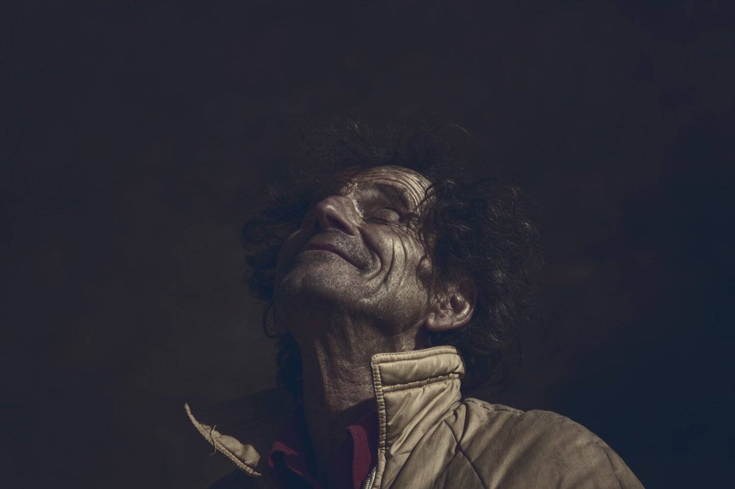 portrait, man, person, face, older, villager, look, closed eyes, imagine, focus, style, serbia, mountain, poor, dirty, old, aged, worker, sheepherder, isolated, dark,, Марко Радовановић