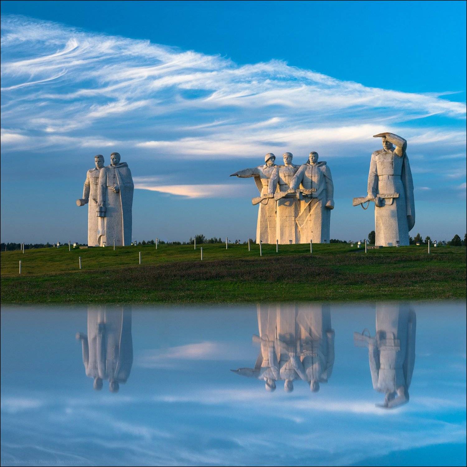 Дубосеково, Волоколамск, Панфиловцы, 28 Панфиловцев, монумент, отражение, облака, солдаты, Юрий Дегтярёв