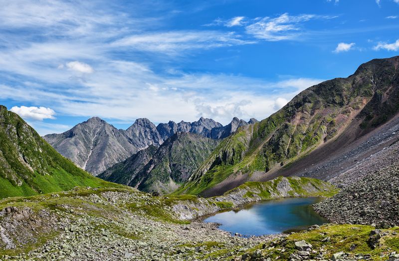 Озерко в горной тундре фото превью