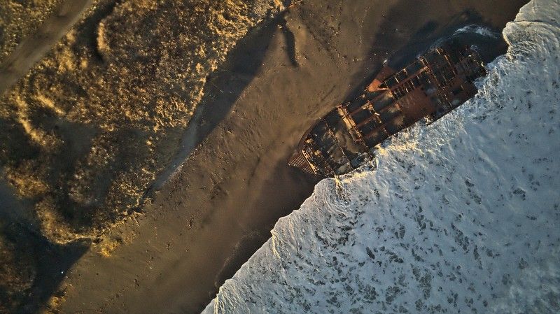 Штормит фото превью