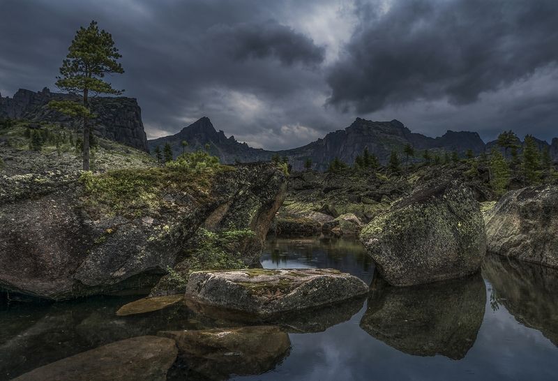 Безмятежность спящего Саяна фото превью