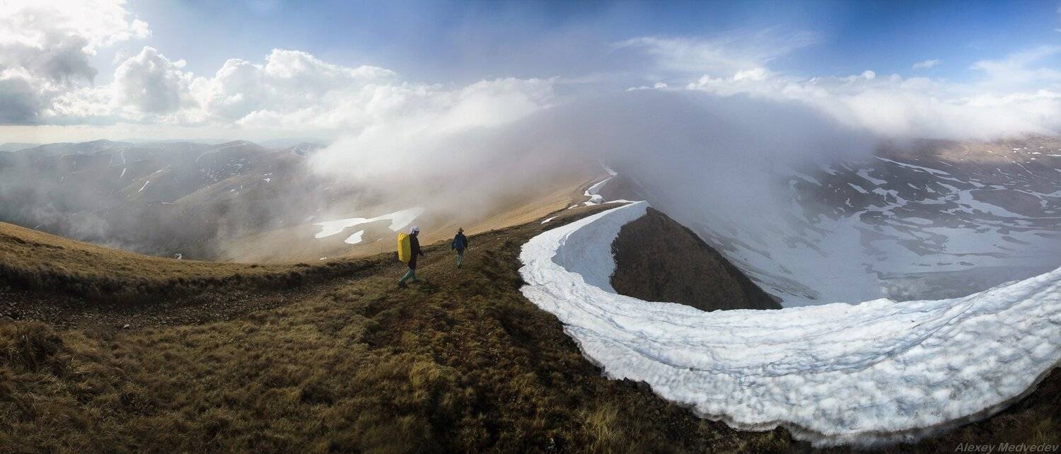  	весна, гори, Карпати, Свидовець, сніг, Догяска, Карпаты, геришаска, горы, шторм, люди, тропа, снег, панорама, Алексей Медведев