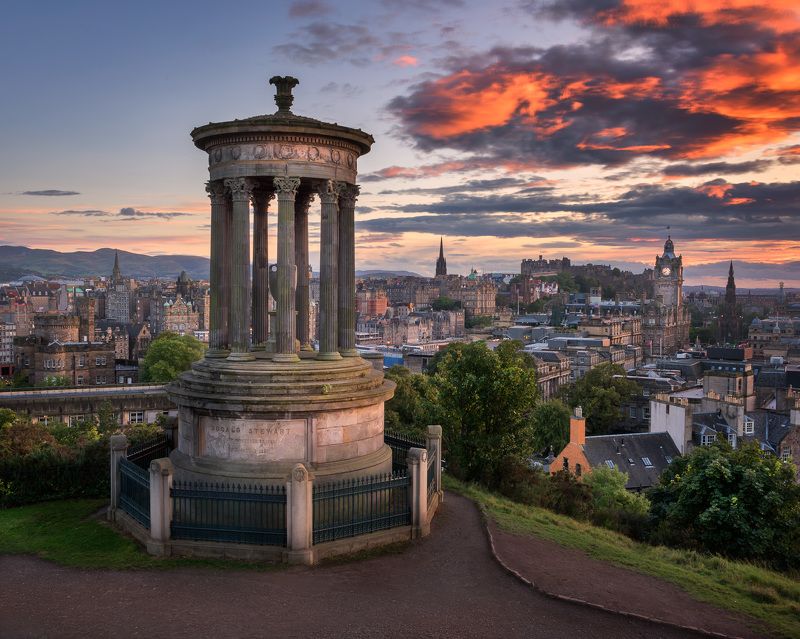 ancient, architecture, attraction, beautiful, britain, building, calton, capital, castle, city, cityscape, clock, corinthian, culture, dugald, dusk, edinburgh, europe, european, evening, famous, heritage, hill, historic, historical, history, iconic, kingd View of Edinburgh from Calton Hill at Sunset фото превью