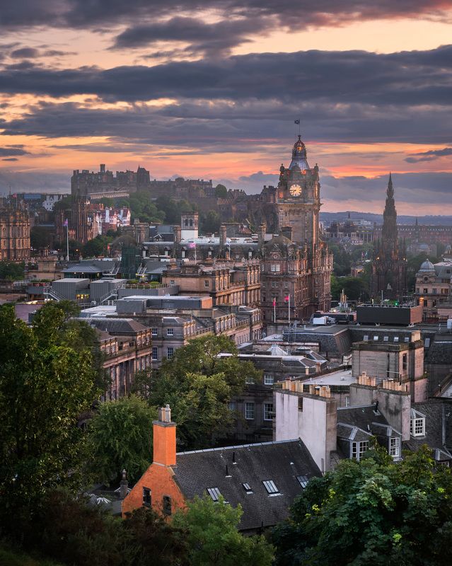 ancient, architecture, attraction, beautiful, blue, britain, building, calton, capital, castle, city, cityscape, clock, corinthian, culture, dusk, edinburgh, europe, european, evening, famous, heritage, hill, historic, historical, history, iconic, kingdom View of Edinburgh from Calton Hill at Sunset фото превью
