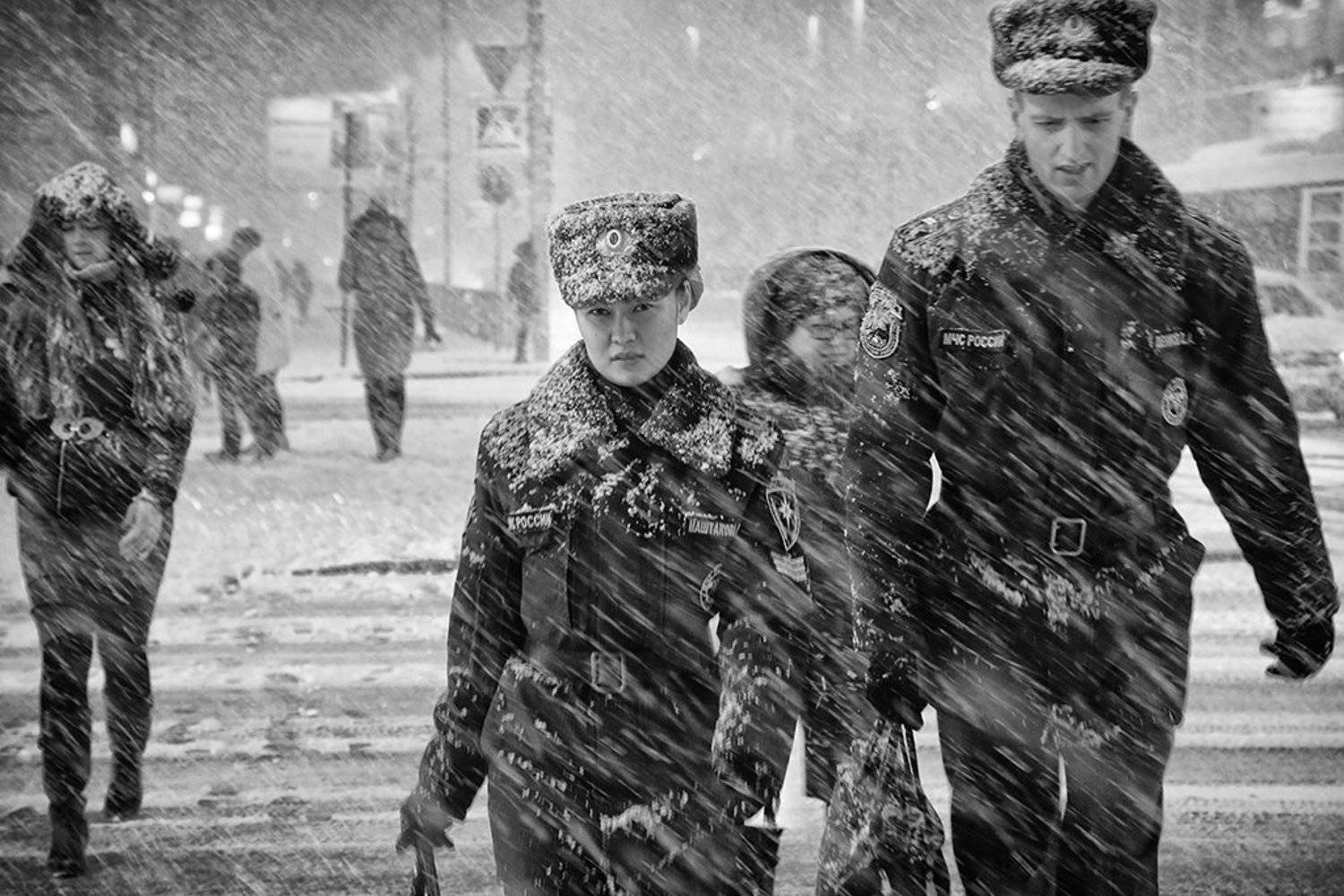 снегопад, снег, метель, зима, перекрёсток, мчс, форма, взгляд, люди, улица, ALLA SOKOLOVA