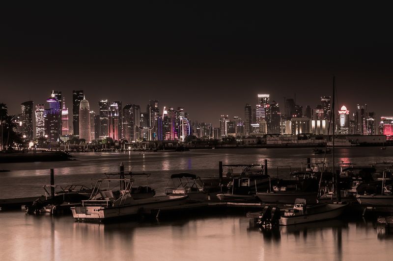 #doha #qatar #nationalday #downtown #downtown #qatar #light #light_shot #night #landscape #seascape #clouds #midnight #d #500px #500pxphoto #35awards #city #home #shades #view #beautiful #landscape #me #happy #enjoy #life #iphone #pictures #december Doha Downtown nightscape фото превью