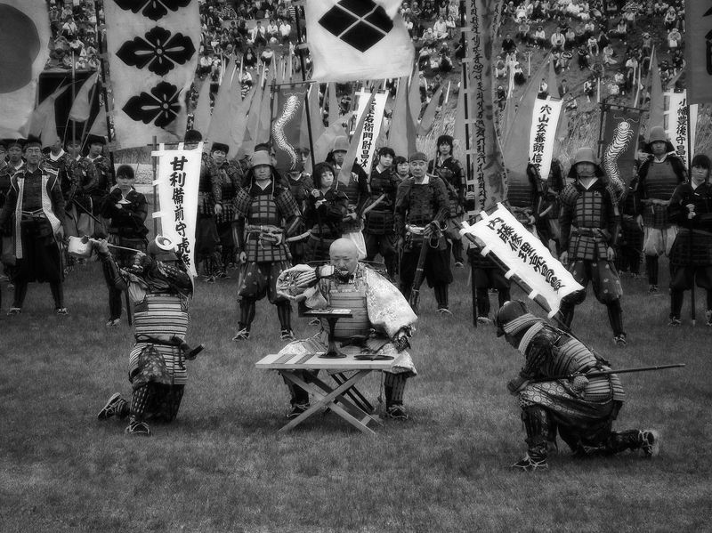 Пока несут сакэ... фото превью