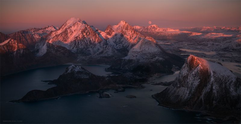 We are flying in 2018. фото превью