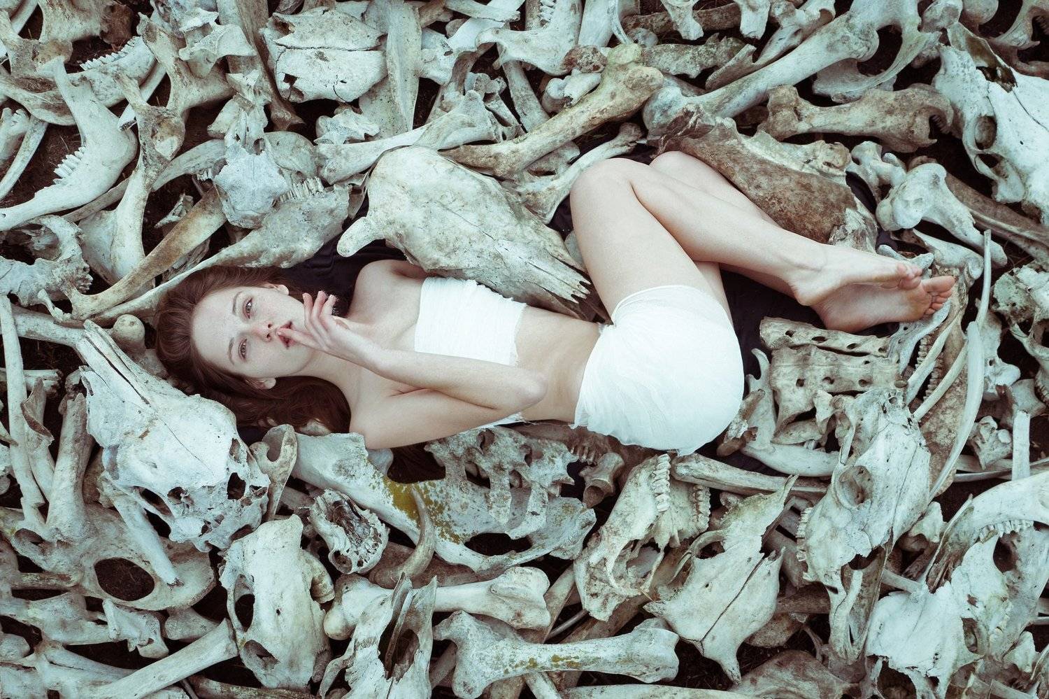 кости, девушка, черепа, Катарина Винниченко