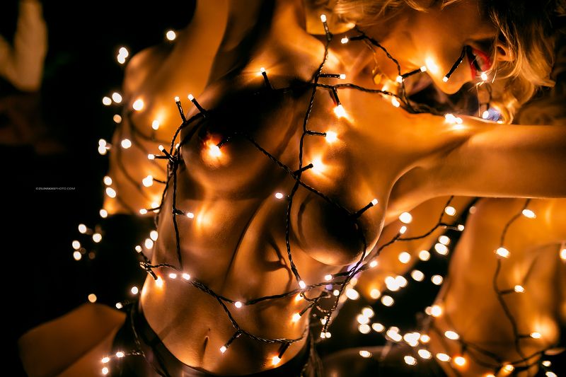 girl, nude, christmas, tree, lights, zilinskas Christmas Eve фото превью