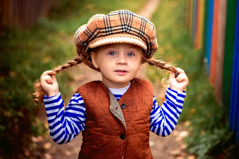 ребенок, детский портрет, детки,  девочка,на природе, портрет, деревня, детская фотосессия, портретная съемка, пленер Первая красотка на селе... фото превью