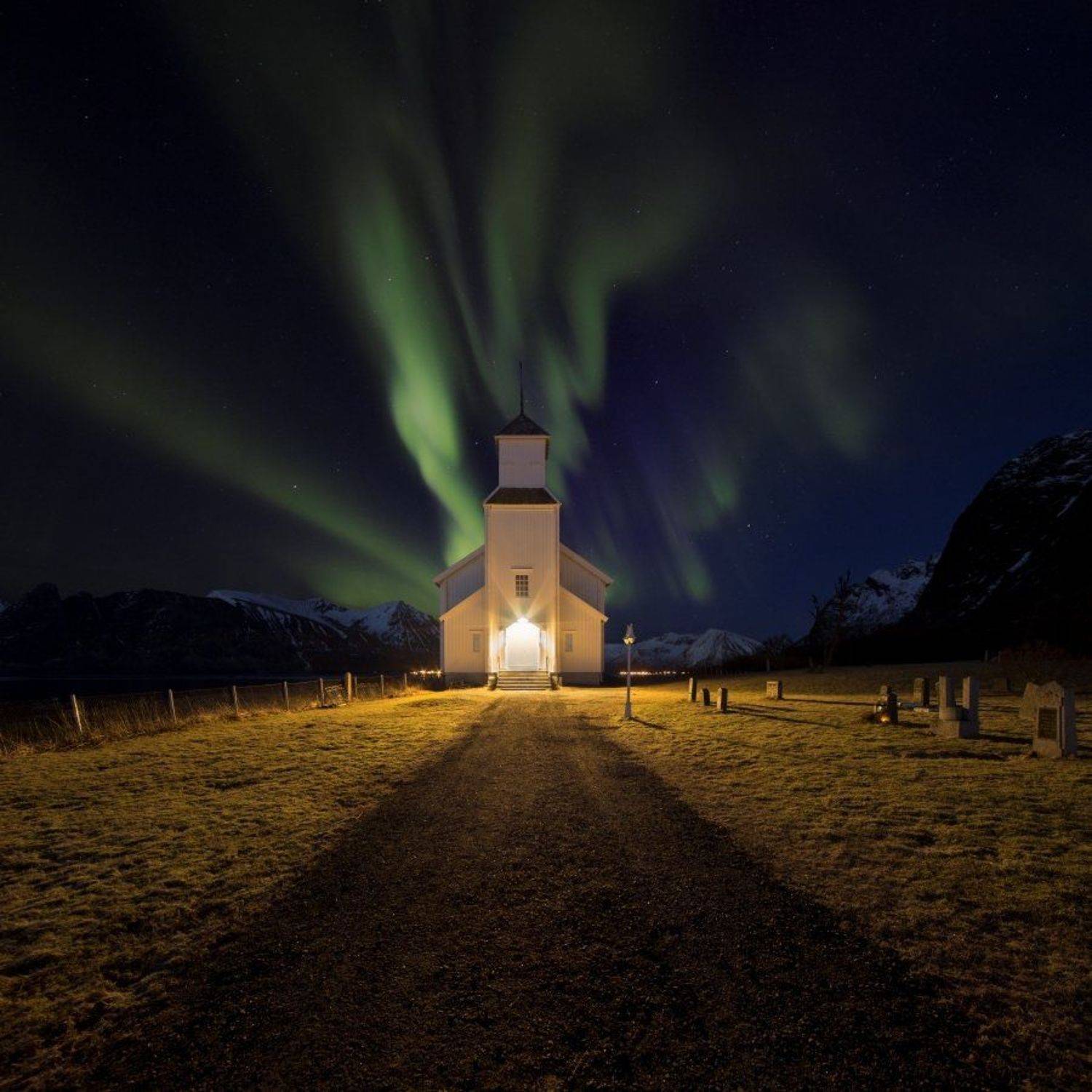 aurora, norway,borealis,church, Jakub M&uuml;ller