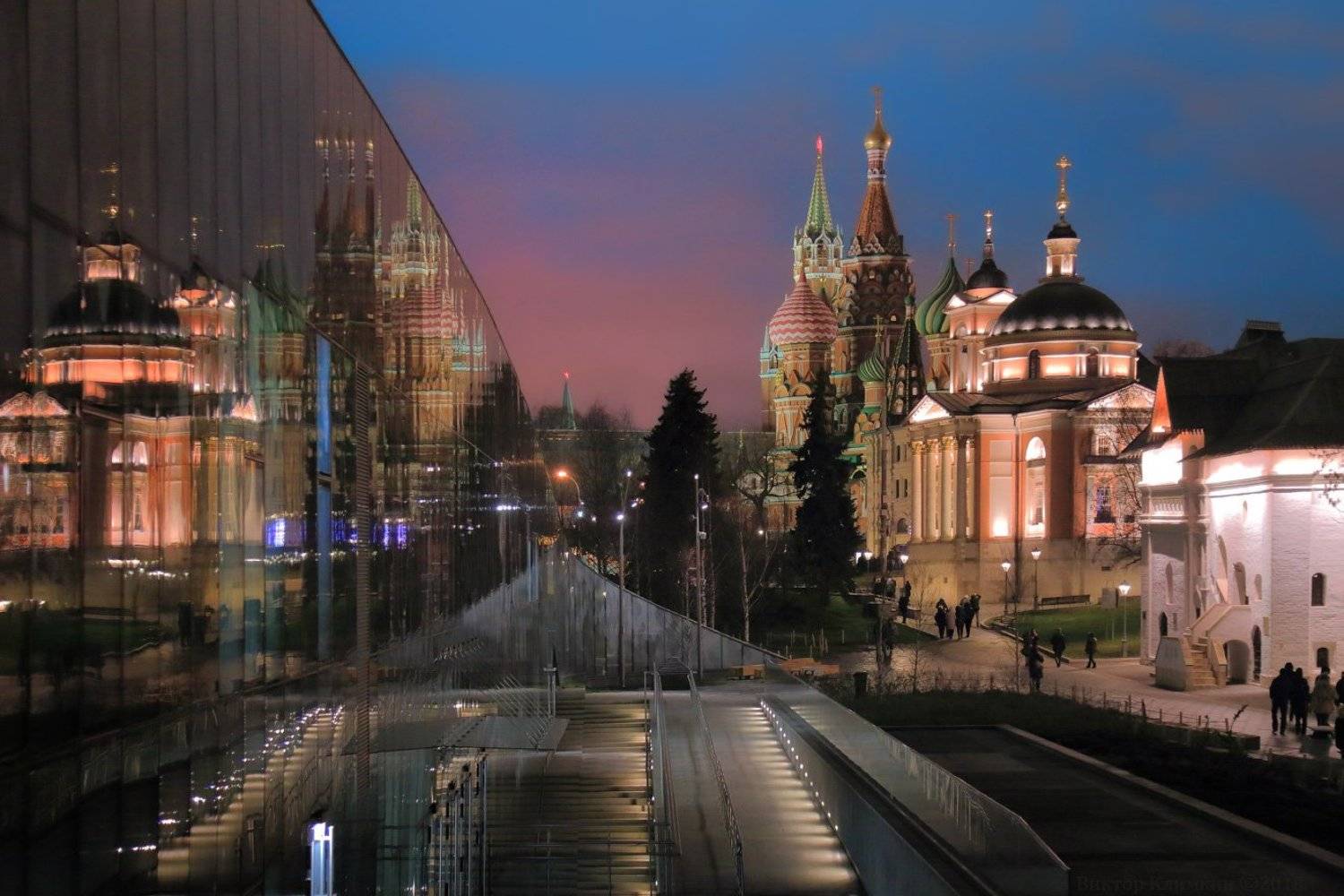 зарядье, варварка, москва, вечер, кремль, собор, василия блаженного, покровский, церковь святой великомученицы варвары, Виктор Климкин