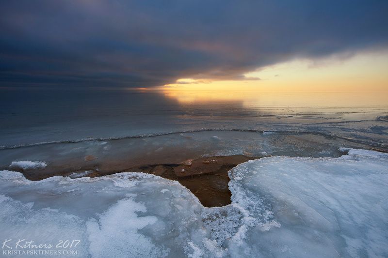 sea seascape ice snow winter sky clouds reflection sunset evening latvia The Ice Notch фото превью