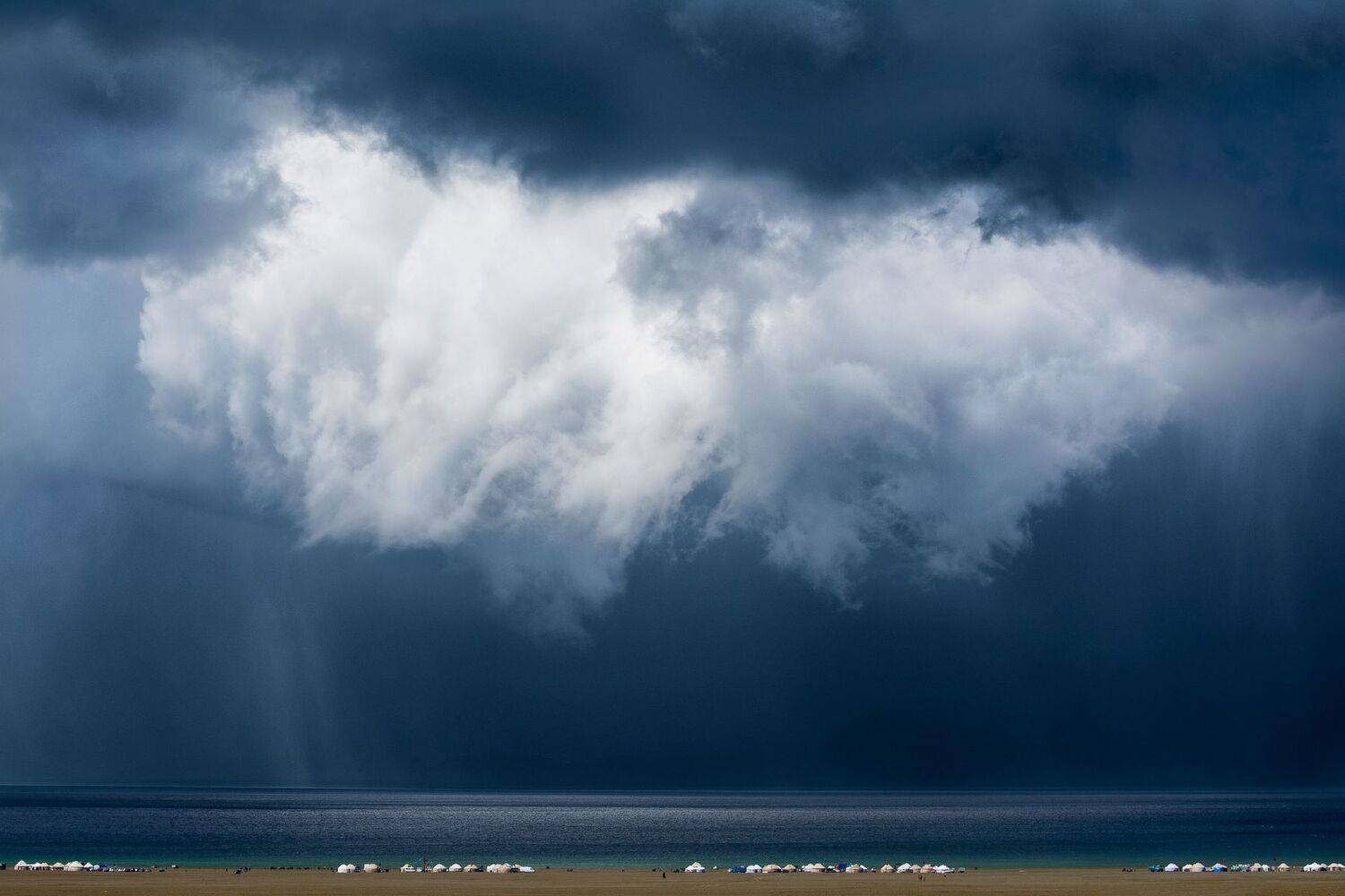 горы, небо, облака, шторм, озеро, природа, пейзаж, непогода, Василий Шумкин