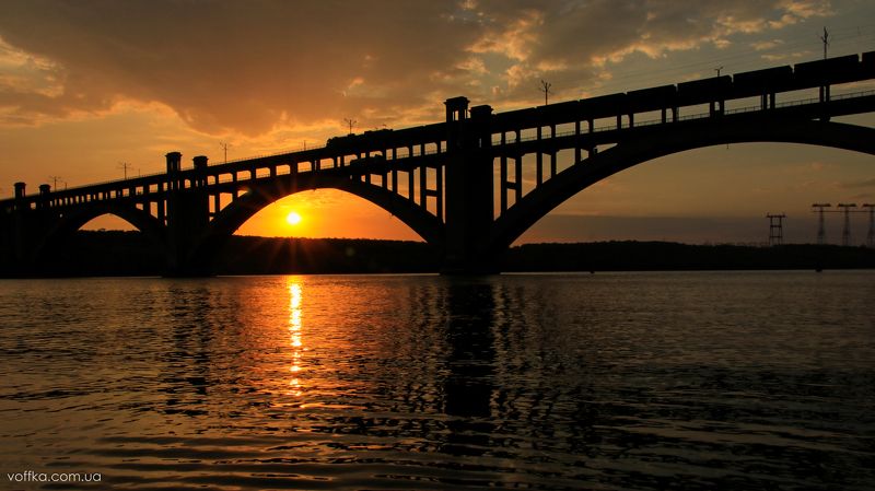 river,	sunset,	днепр,	закат, запорожье,	мост,	остров, пейзаж,	поезд,	река, хортица,	фотограф мелитополь Закат фото превью