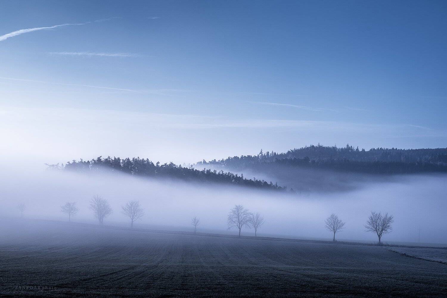 катящийся ,туман,туман, дымка, вуаль, мороз, поле, пейзаж, горы, восход солнца, ностальгия, осень, настроение, zanfoar, чешская республика,nikon d750,чехия, Zanfoar