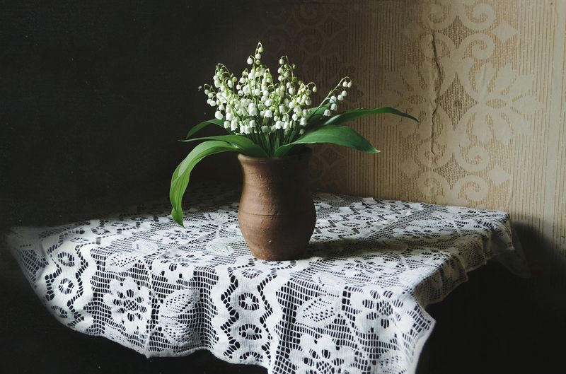 весна, май, ландыши, цветы, горшок, ваза, деревня, анна салтыкова, натюрморт, уют Тихая жизнь фото превью
