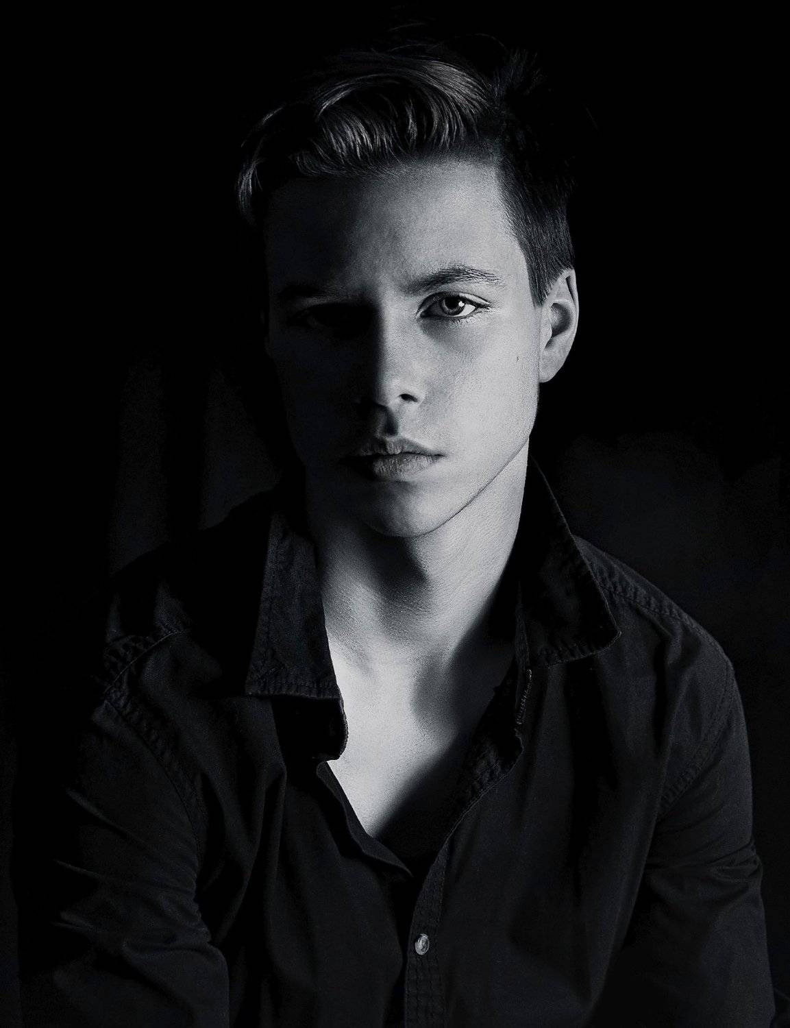 портрет мужской , черно-белое, Natalia Kholodova