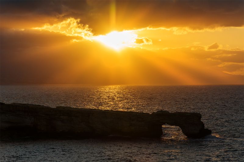 природа, море, пейзаж, скалы, арка, закат, вечер, свет, солнце, прибой, осень * фото превью