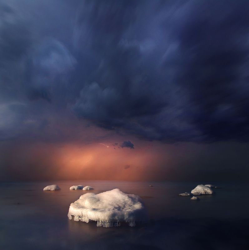 Lithuania, clouds, storm,ice,rock, sea * фото превью