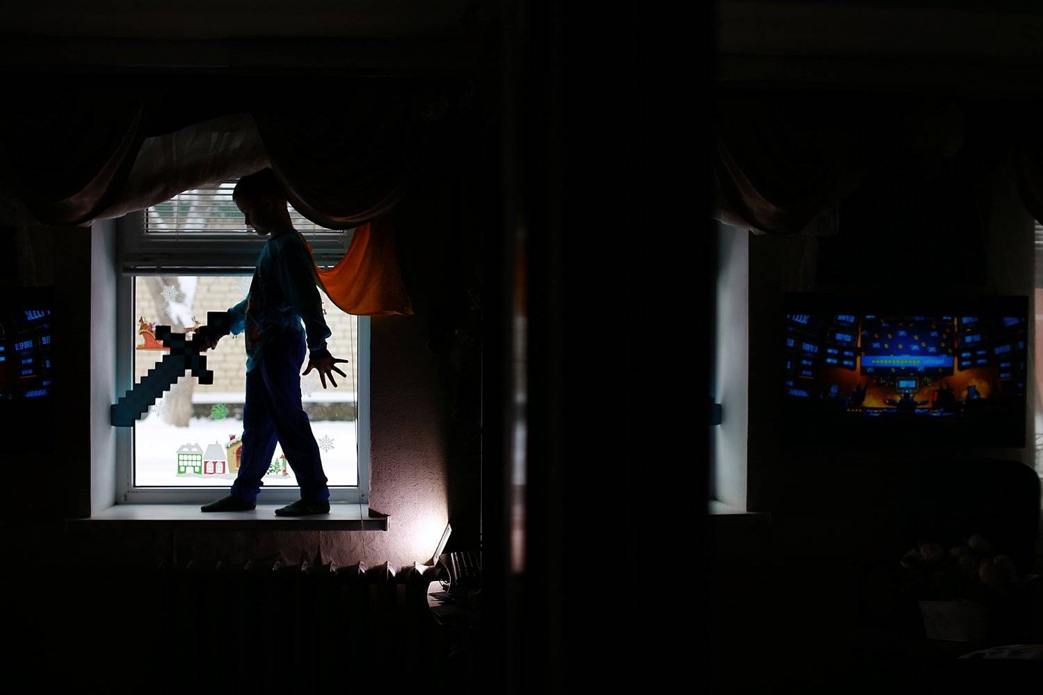 мальчик, контровой свет, детская фотография, Евгения Коригова