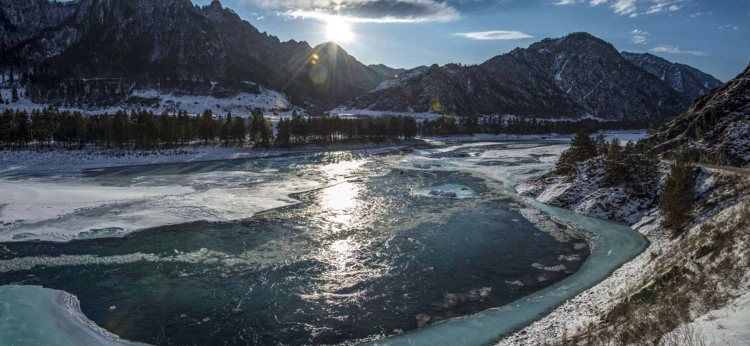 река, зима, горы, алтай, катунь, замерзла, лед, снег, сосны, берег, солнце, свет, солнечно, Игорь Токарев