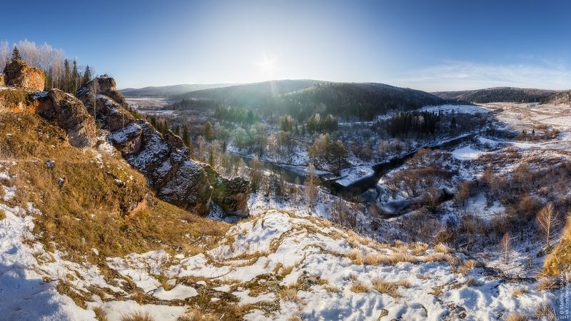 утро, солнце, зима, река сарана, аликаев камень, марьин утес, свердловская область С высоты Аликаева камня фото превью