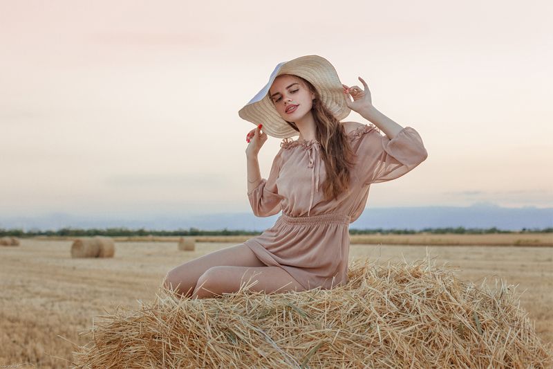 девушка, поле, пшеница, закат, простор В августе... фото превью