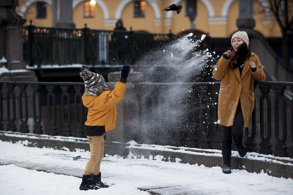 питер, санкт-петербург, зима,снег, семья, люди в желтом, Виктория