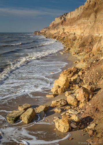 Узоры волн и хаос камней. Побережье Северного Причерноморья.