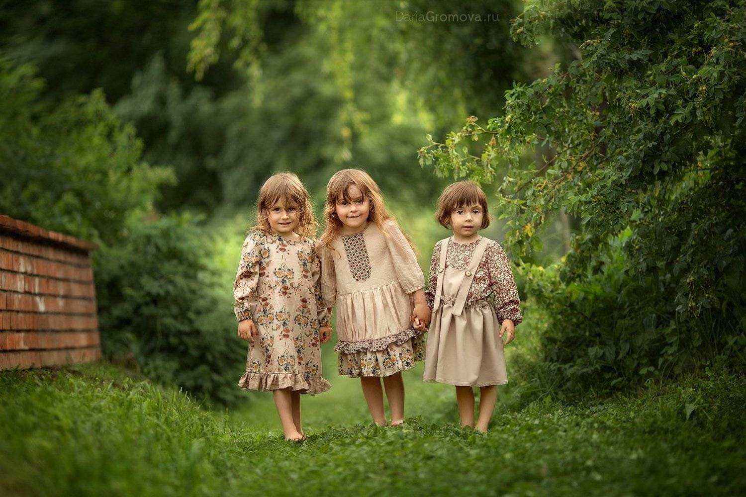 портрет, дарья громова, фотография, фото, фотоарт, фотограф, закат, детский портрет, дети, ребенок, сестры, малыш, девочка, мальчик, детская, фотосессия, фотосъемка, лето, трава, тройняшки, Дарья Громова
