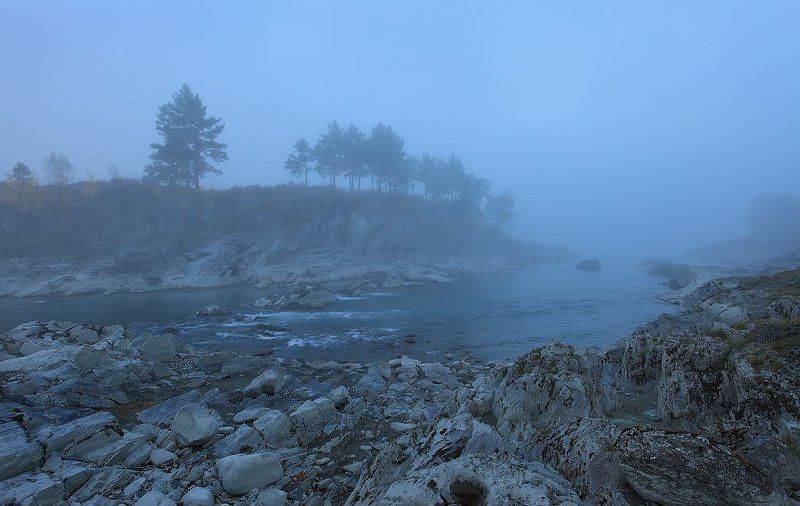 пейзаж, природа, туман, утро, алтай, камни, катунь, река, берег, горы, осень Растворяясь в тумане... фото превью