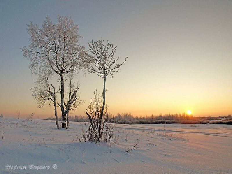 Морозный закат фото превью