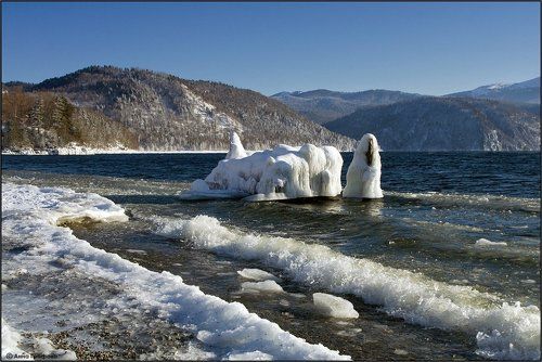 Вольная вода Телецкого озера