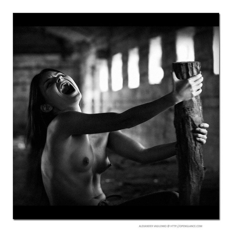 Crying inside... фото превью