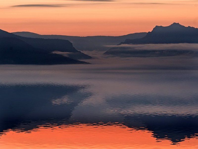 фантастический, пятна  фото превью