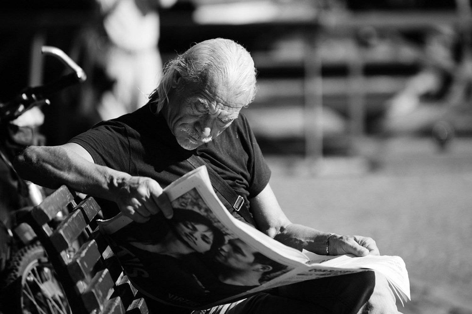 италия,верона,жанр,портрет,газета,улица, Александр Константинов