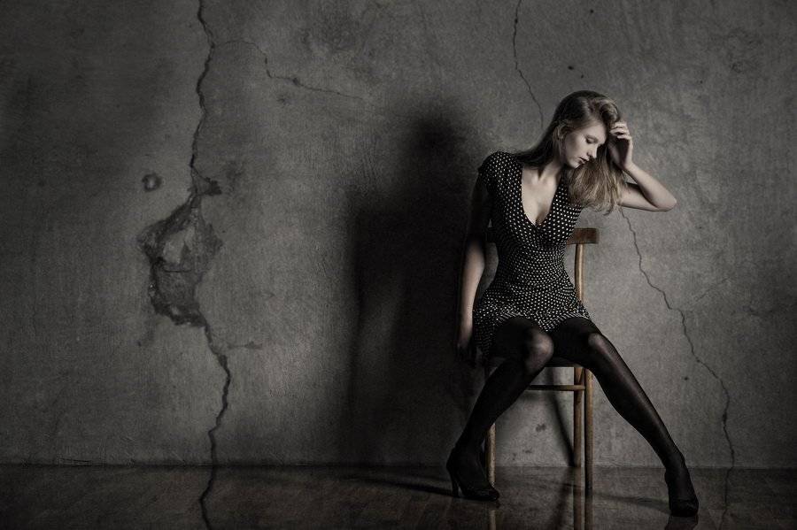девушка, портрет, студия, фотосессия, стул, стенка, Анастасия Овчинникова